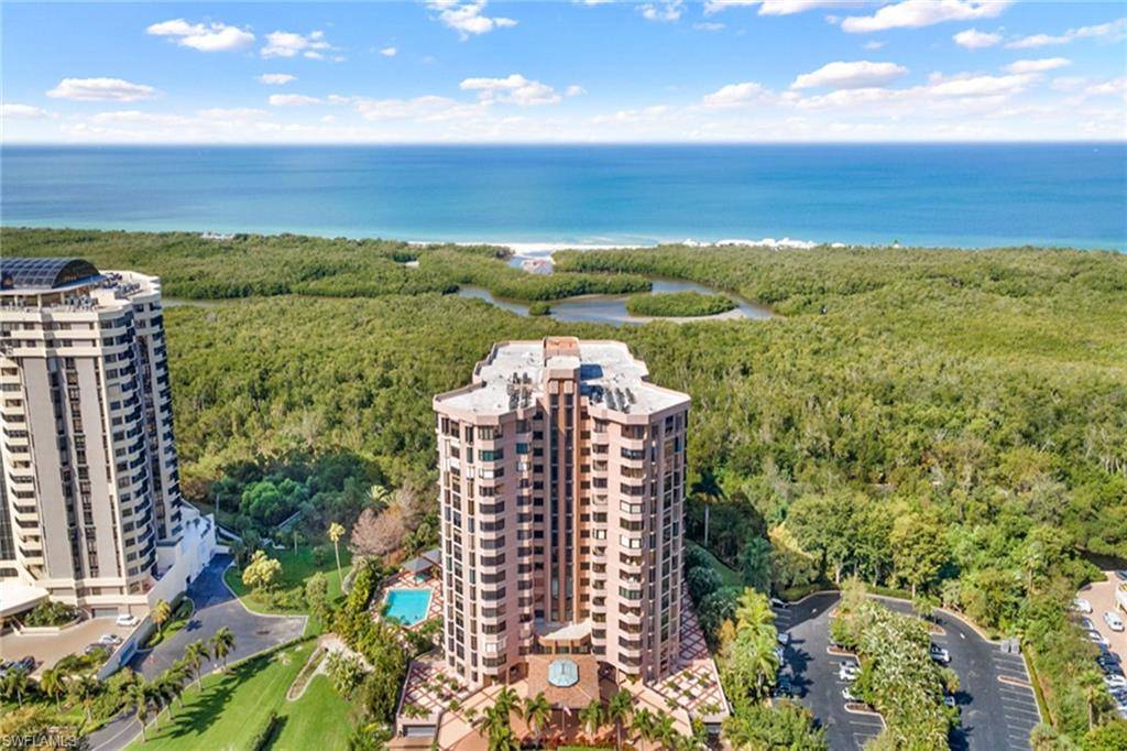 Naples, FL 34108,6075 Pelican Bay BLVD #406