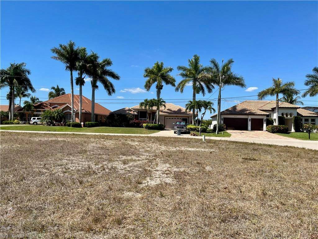 Cape Coral, FL 33914,5202 SW 27th AVE