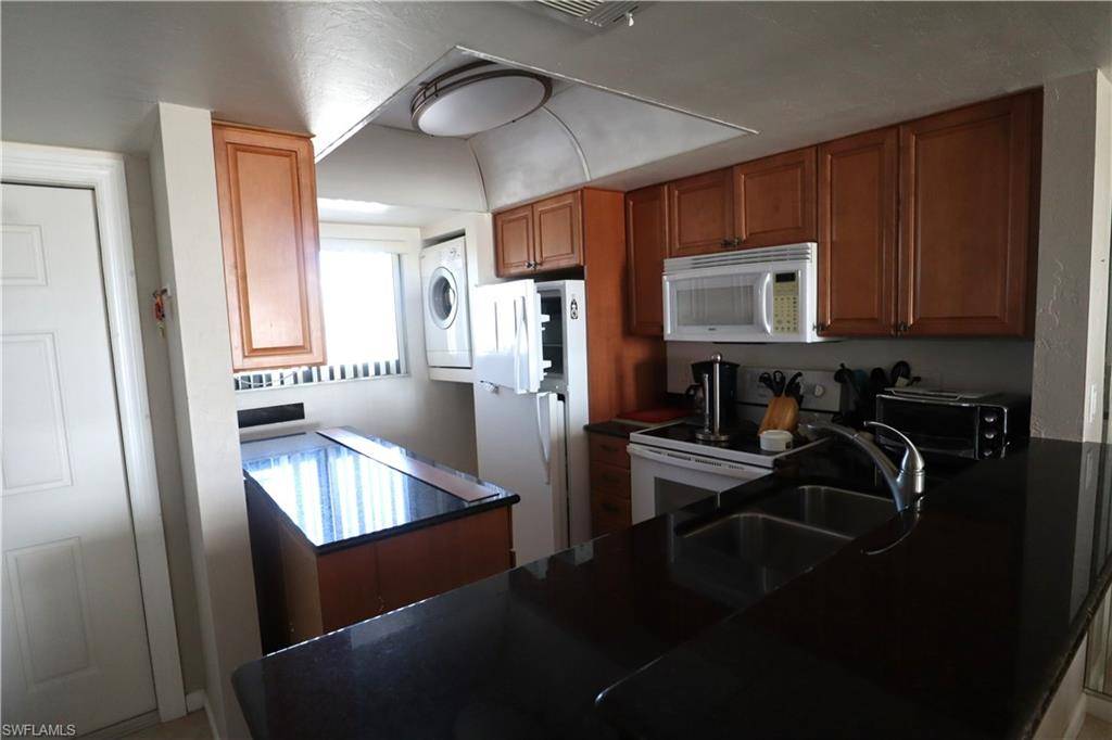 Fort Myers Beach, FL 33931,8350 Estero BLVD #323