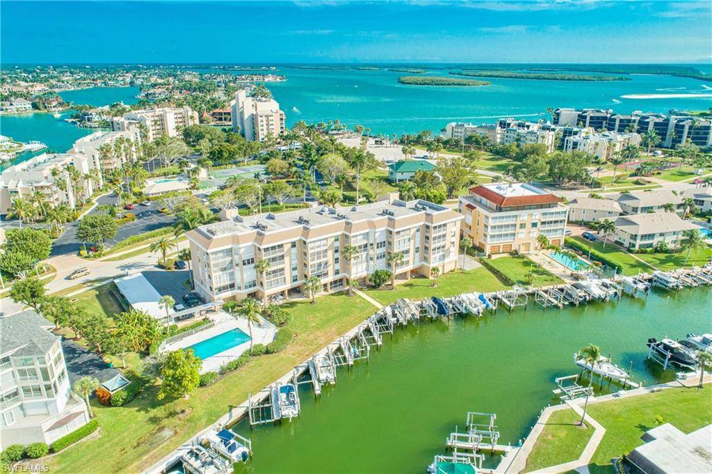 Marco Island, FL 34145,900 Collier CT #305