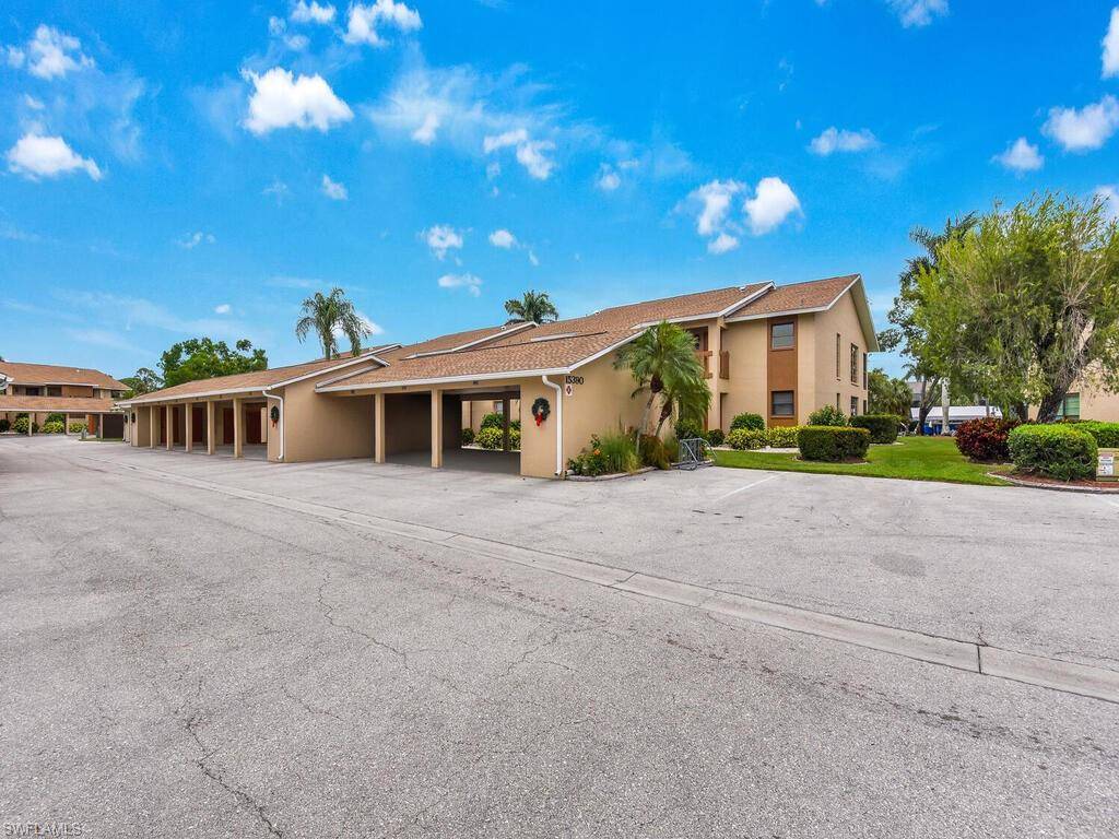 North Fort Myers, FL 33917,15390 Moonraker CT #406