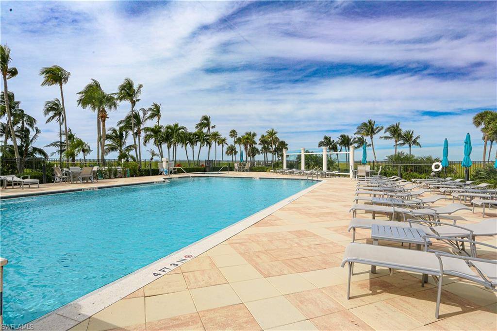 Naples, FL 34103,4401 Gulf Shore BLVD N #B-202