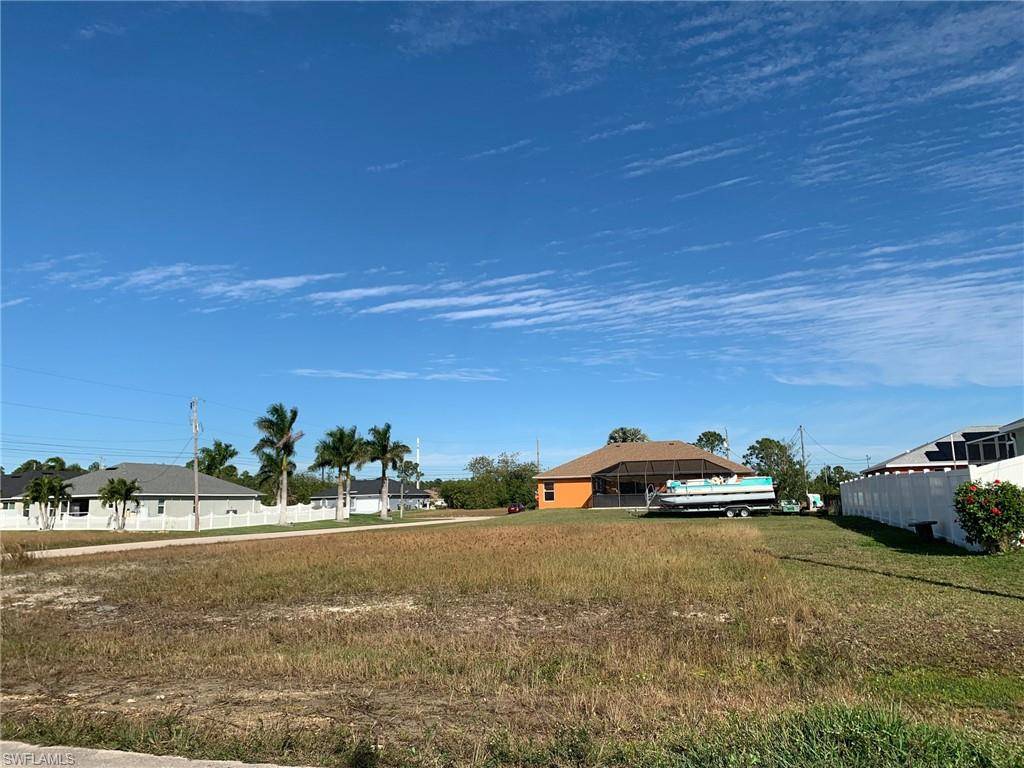 Cape Coral, FL 33909,821 NE 32nd ST