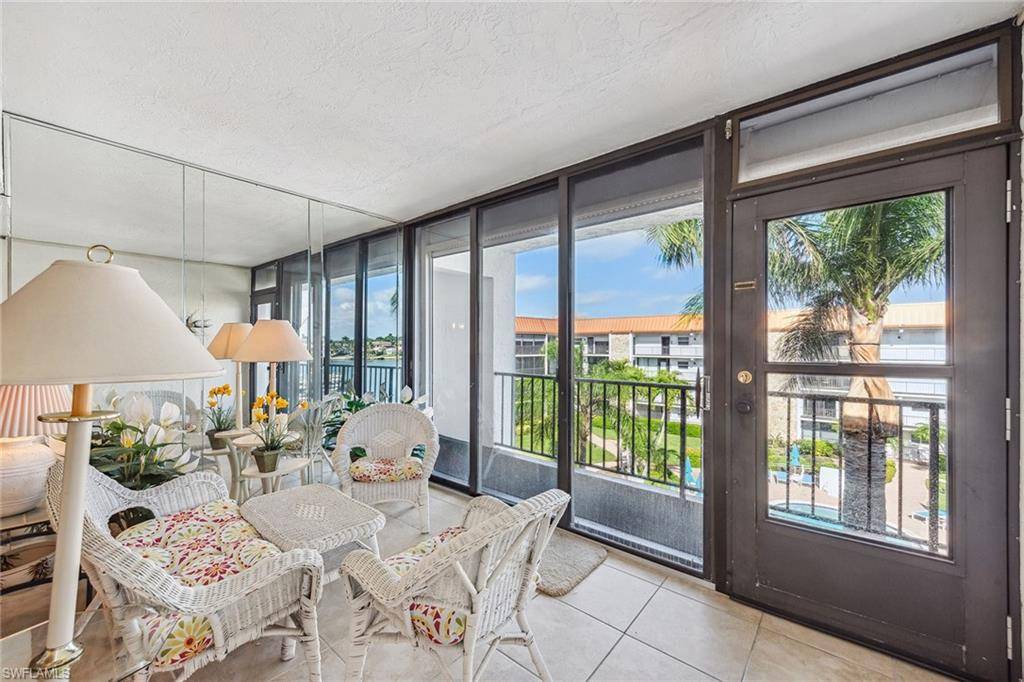 Naples, FL 34103,2900 Gulf Shore BLVD N #414