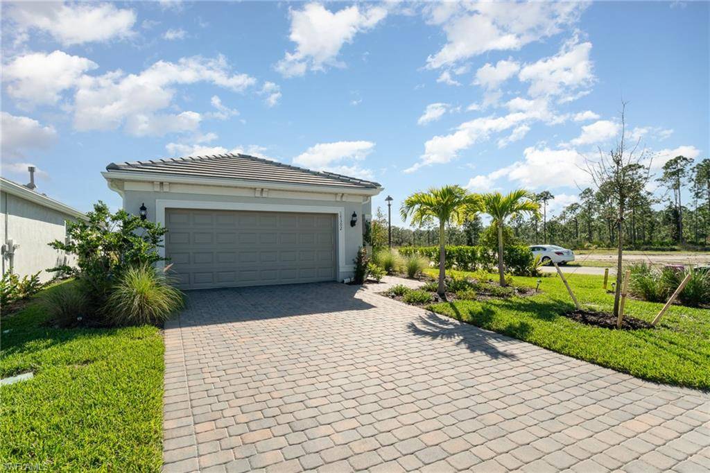 North Fort Myers, FL 33917,17302 Leaning Oak TRL