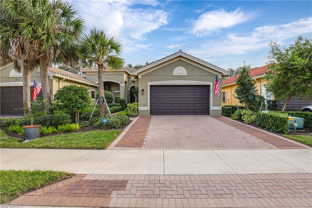 Naples, FL 34109,13435 Silktail DR