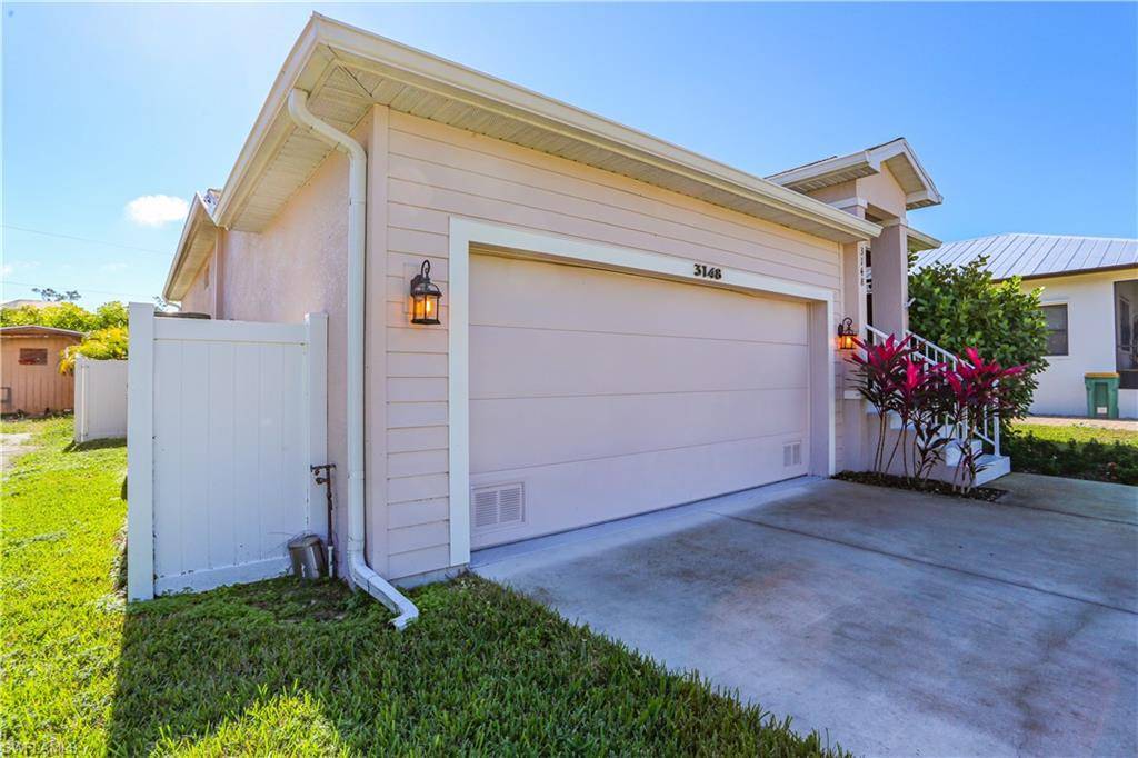 Naples, FL 34112,3148 Cottage Grove AVE