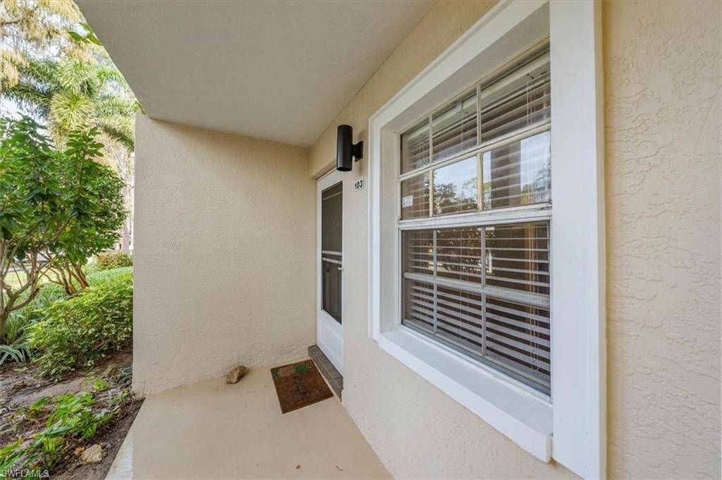 Naples, FL 34112,1714 Kings Lake BLVD #2-103