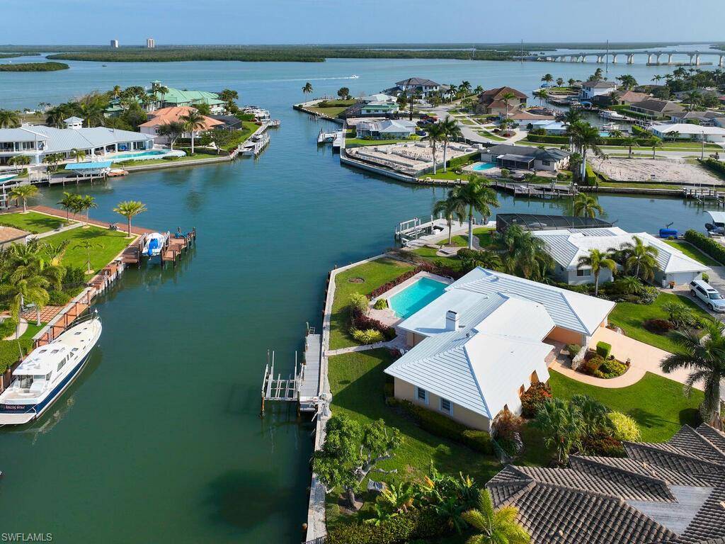 Marco Island, FL 34145,940 Heron CT