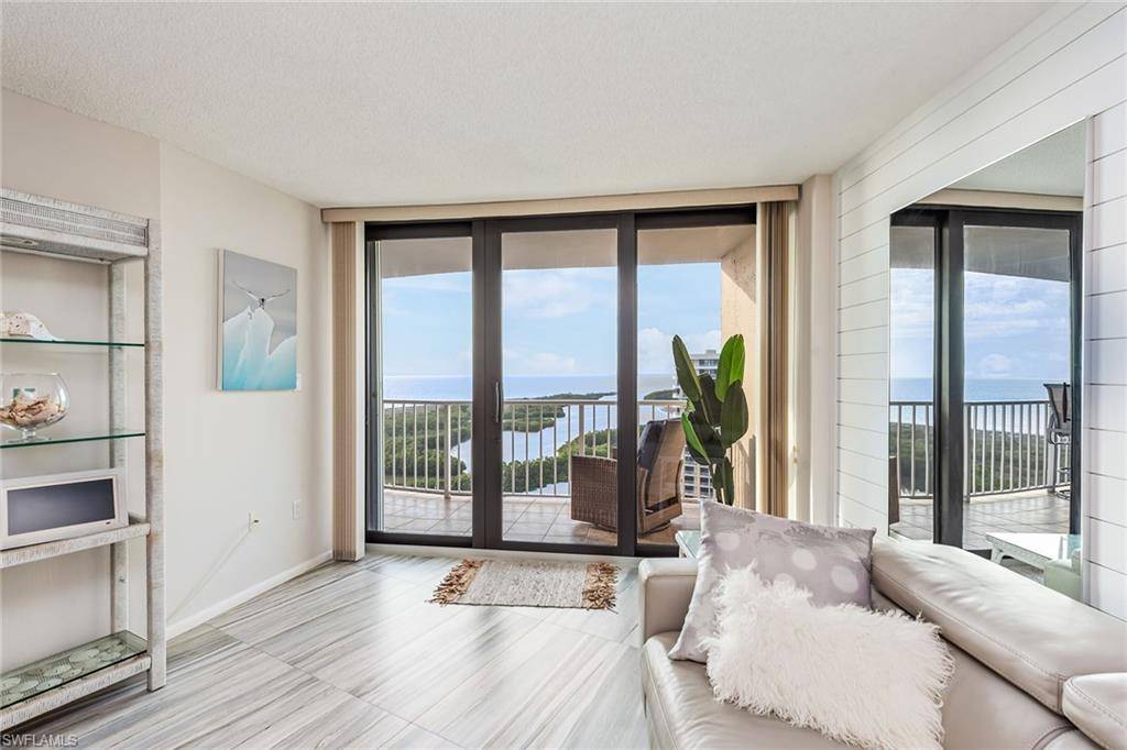 Marco Island, FL 34145,320 Seaview CT #1808