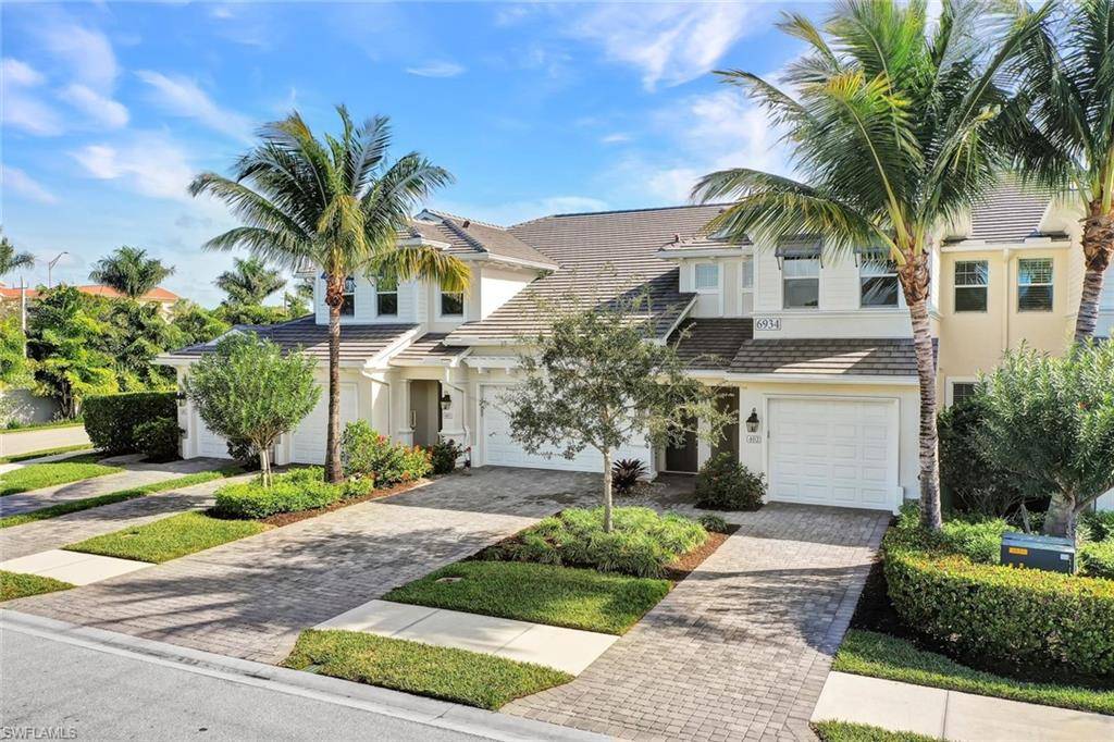 Naples, FL 34112,6934 Avalon CIR #405