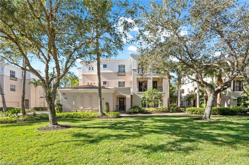 Naples, FL 34109,2809 TIBURON BLVD E #2-101