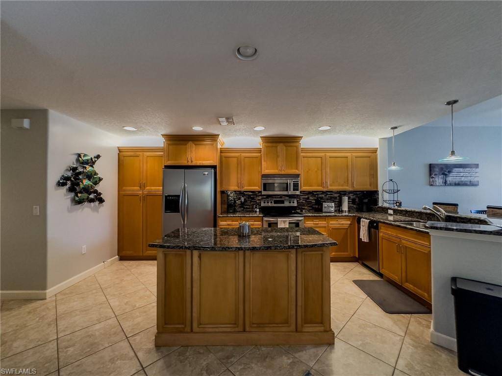 Estero, FL 33928,8557 Via Garibaldi CIR #103