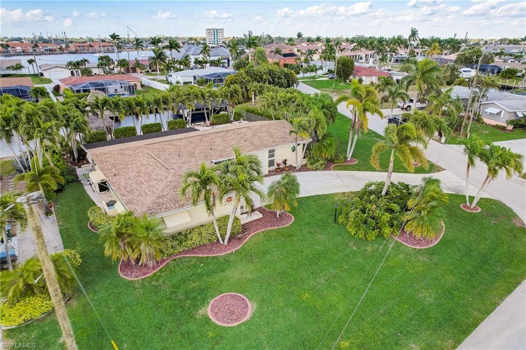 Cape Coral, FL 33904,439 Pinecrest CT