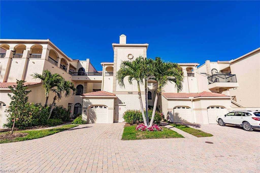 Naples, FL 34108,7048 Pelican Bay BLVD #C-302