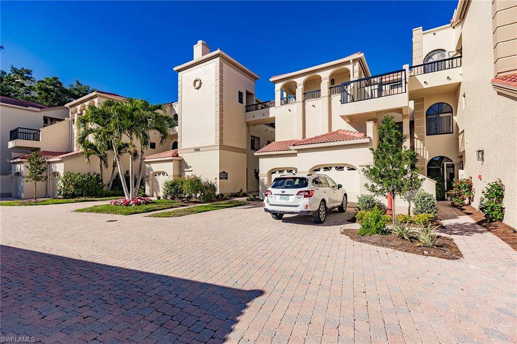 Naples, FL 34108,7048 Pelican Bay BLVD #C-302