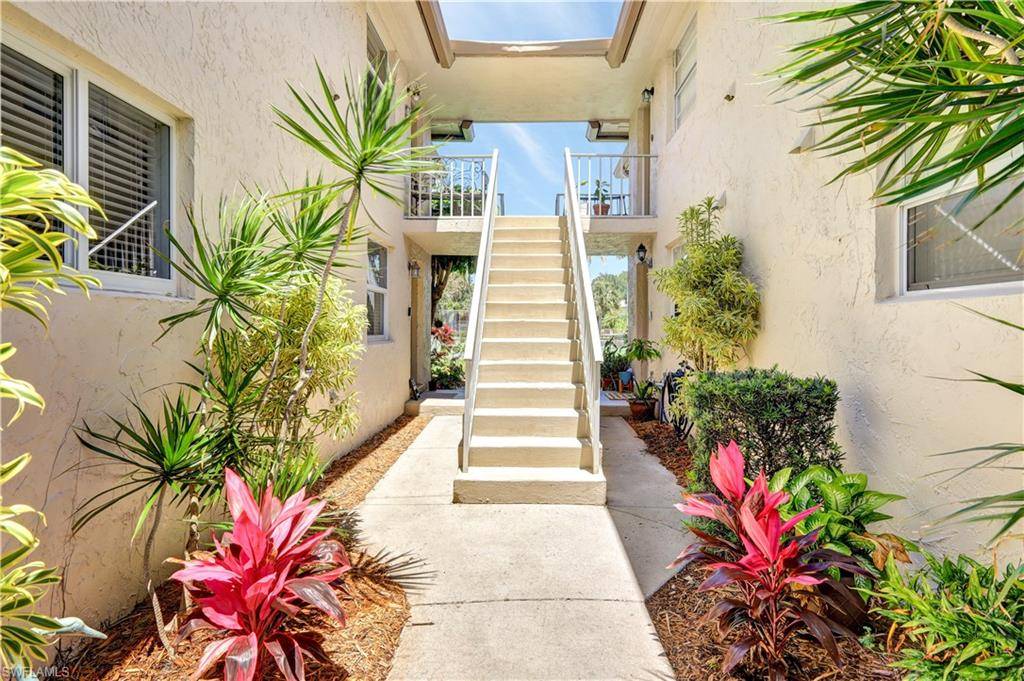 Naples, FL 34102,1549 Sandpiper ST #42