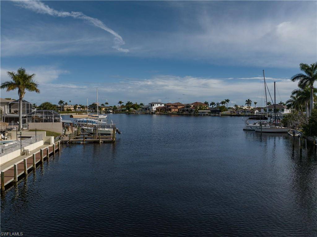 Cape Coral, FL 33904,1706 Bikini CT #201