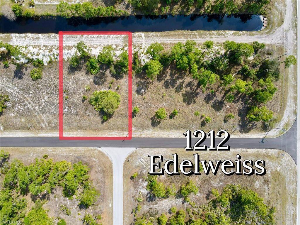 Lehigh Acres, FL 33974,1212 Edelweiss ST E