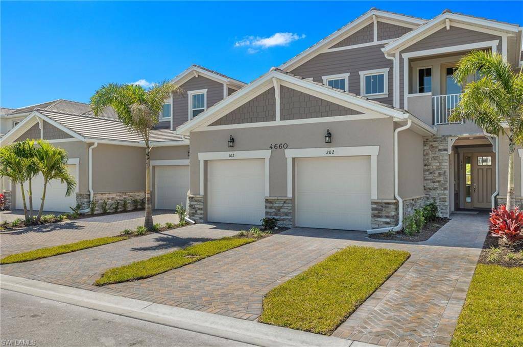 Naples, FL 34112,4660 Arboretum CIR #102