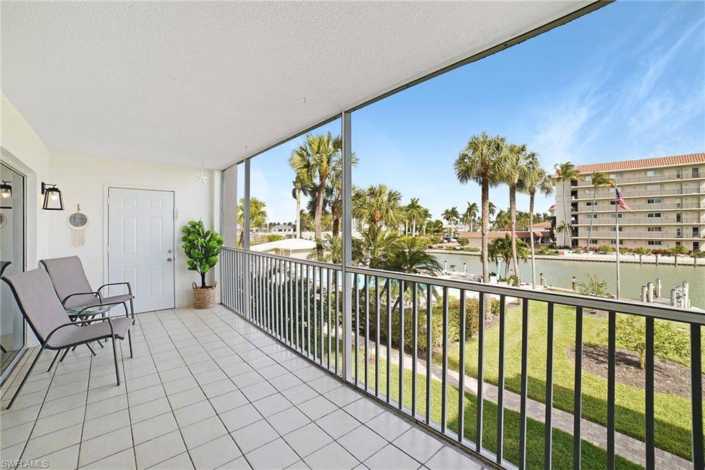 Naples, FL 34103,2880 Gulf Shore BLVD N #206