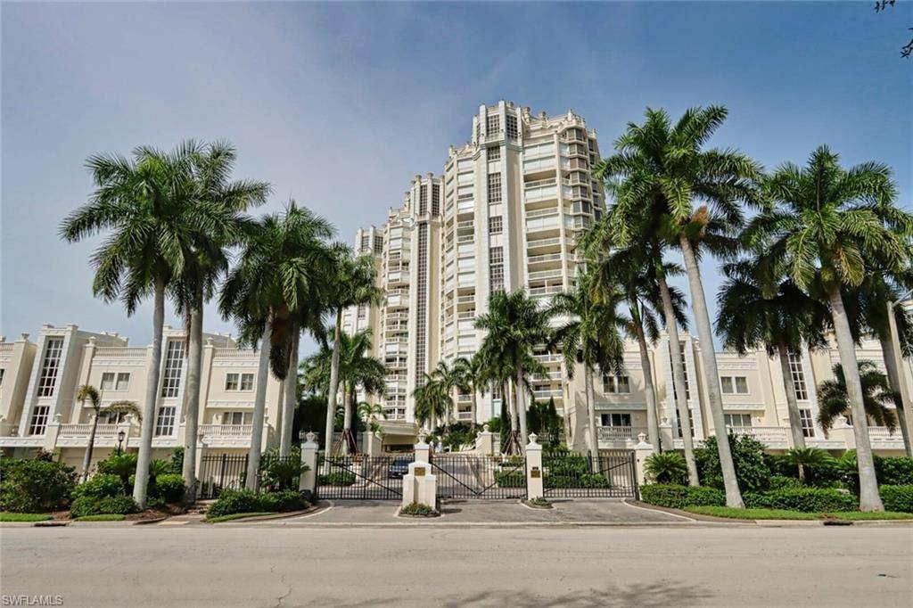 Naples, FL 34103,4021 Gulf Shore BLVD N #1804