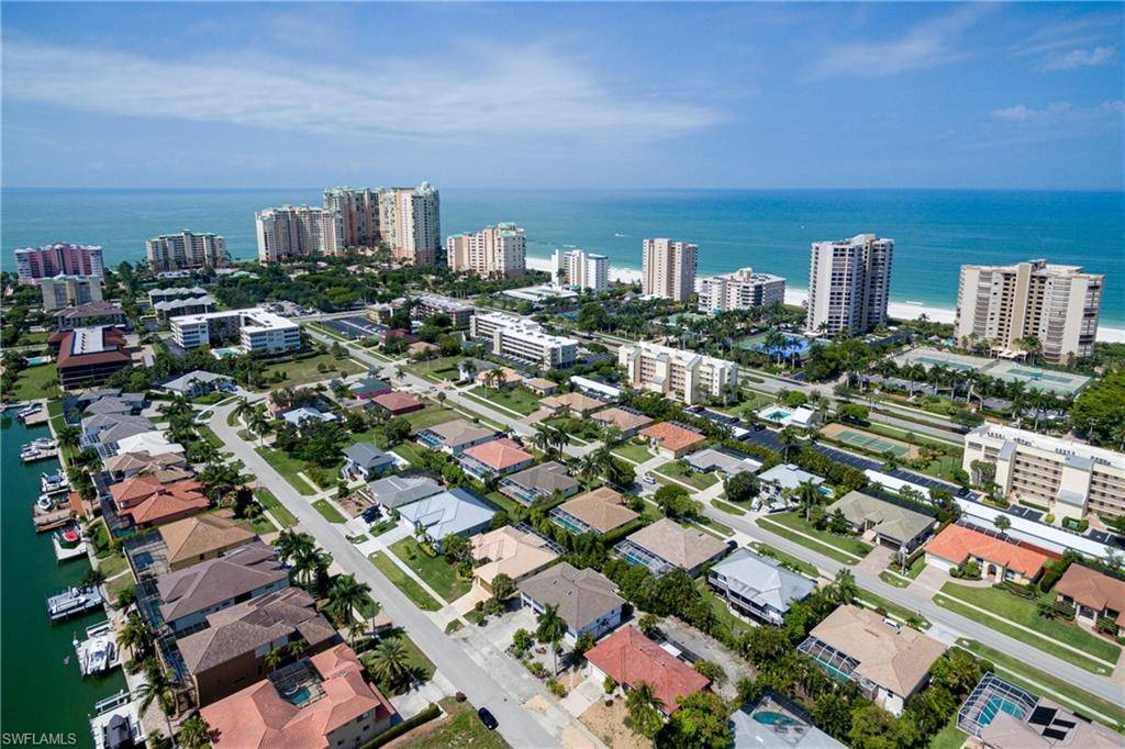 Marco Island, FL 34145,832 Swan DR