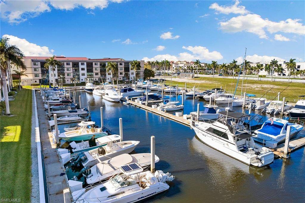 Naples, FL 34102,803 River Point DR #305B