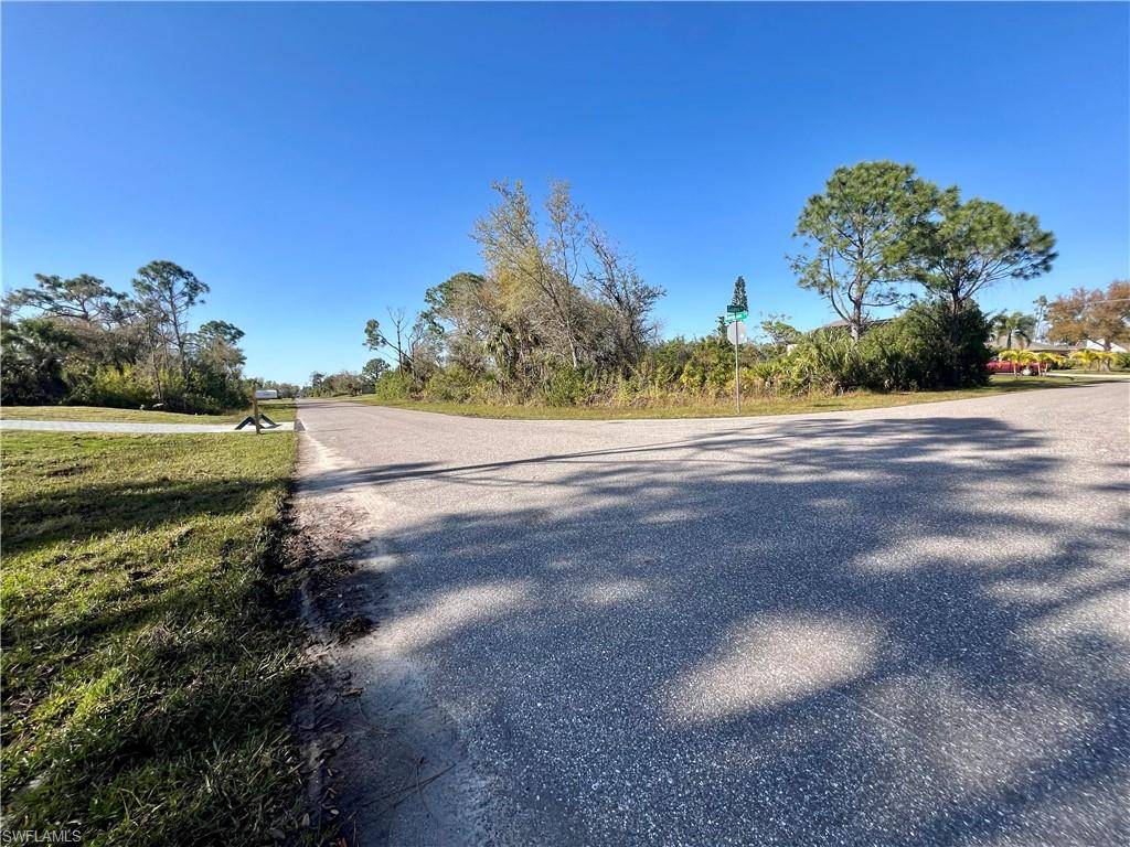 Port Charlotte, FL 33981,5357 Kempson LN