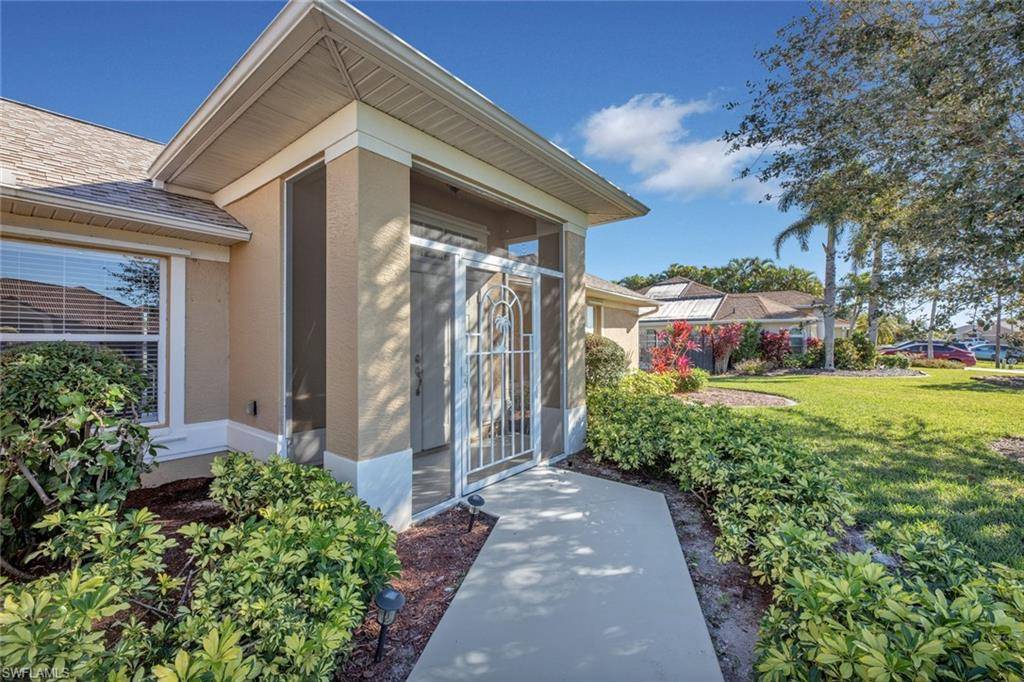 Cape Coral, FL 33990,427 SE 23rd TER