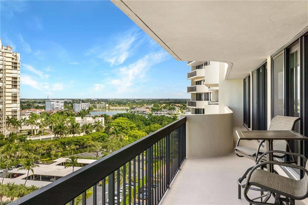 Naples, FL 34103,4001 Gulf Shore BLVD N #1106