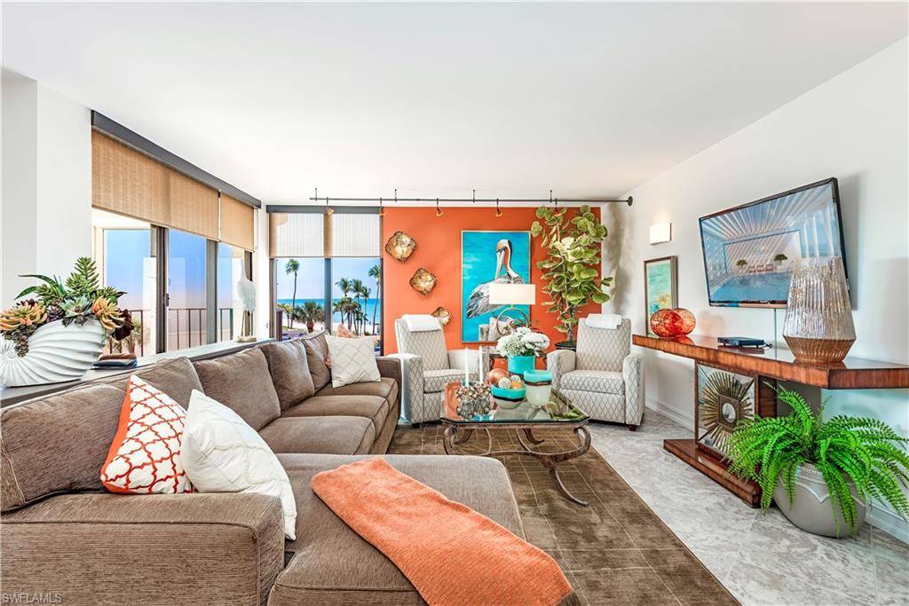 Naples, FL 34103,3115 Gulf Shore BLVD N #203S
