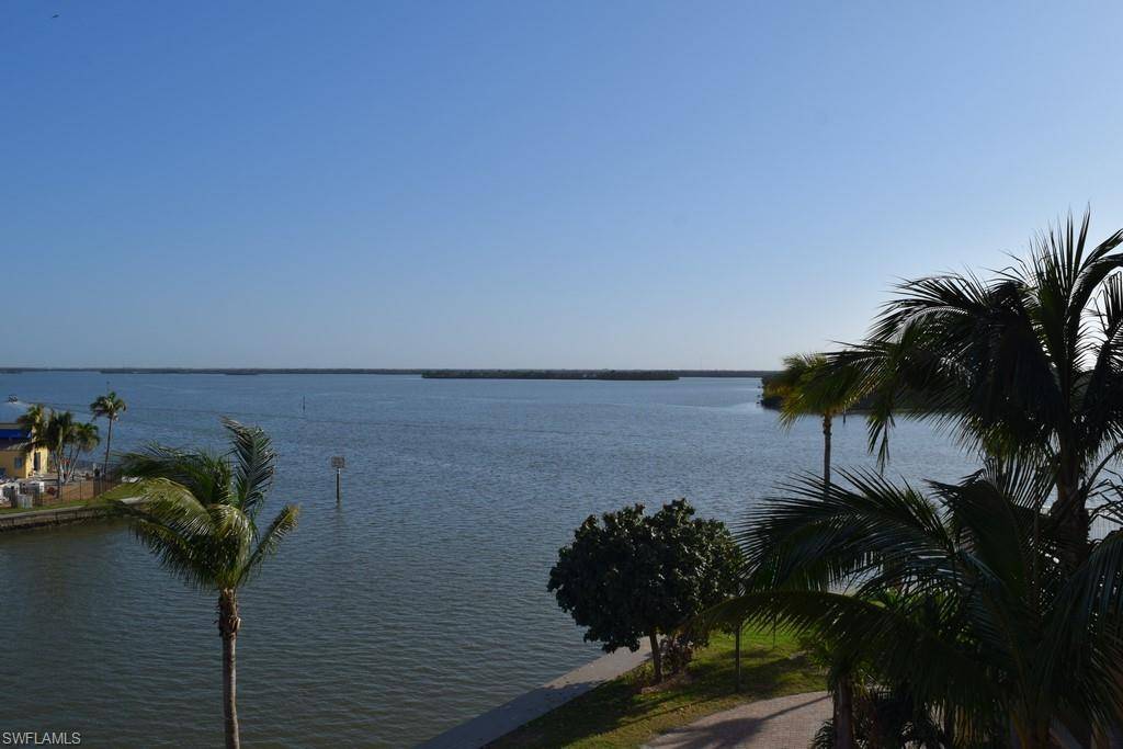 Fort Myers Beach, FL 33931,4265 Bay Beach LN #326