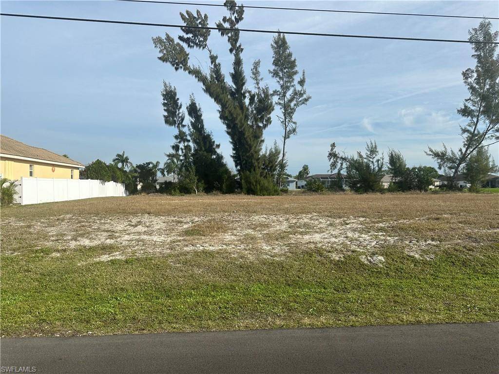 Cape Coral, FL 33990,149 SE 21st ST