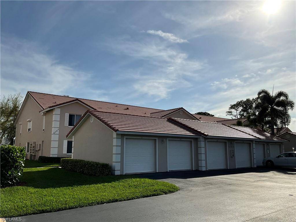 Naples, FL 34104,6780 Dennis CIR #M-103