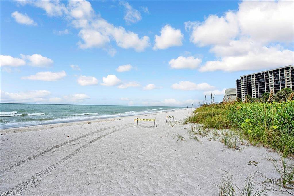 Naples, FL 34108,10701 Gulf Shore DR #1202