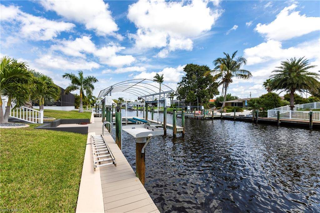 Cape Coral, FL 33904,5133 Sunnybrook CT
