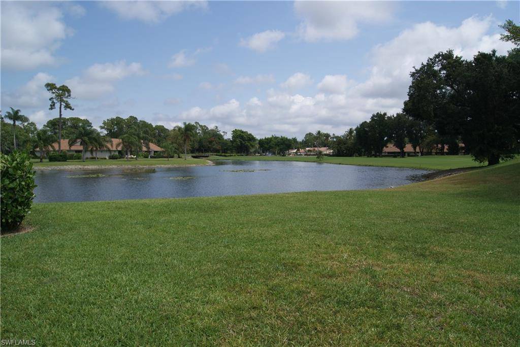 Naples, FL 34104,460 Fox Haven DR #1203