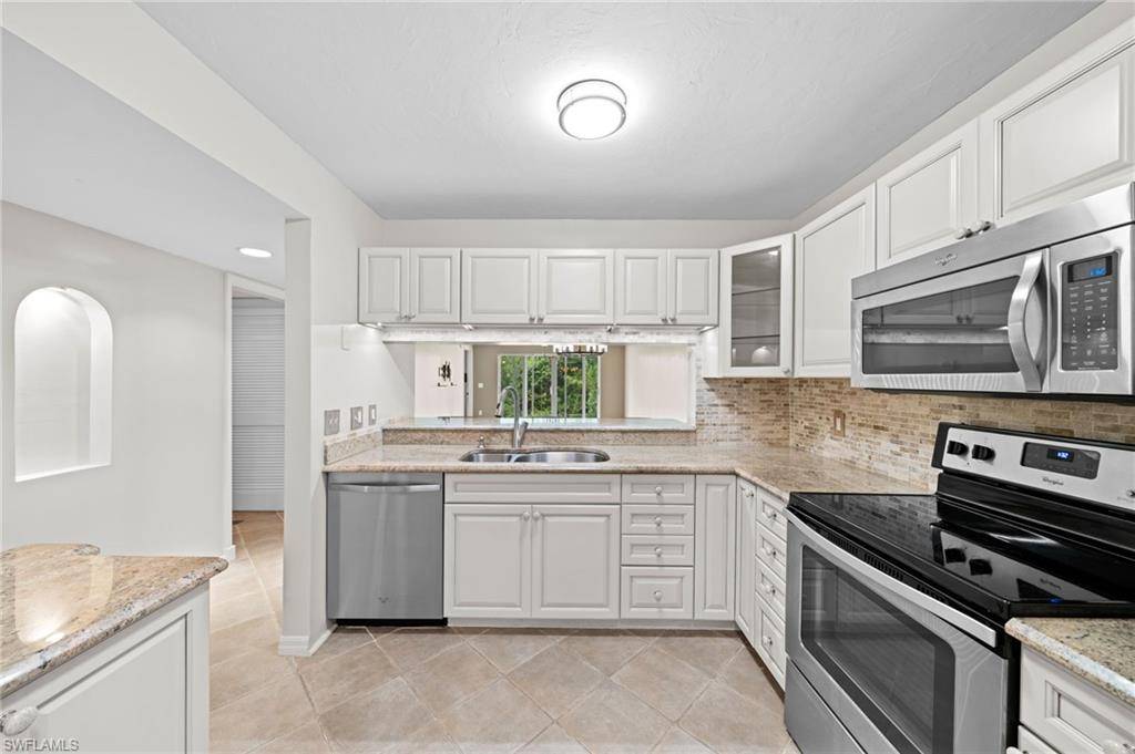 Naples, FL 34112,3041 Sandpiper Bay CIR #H103