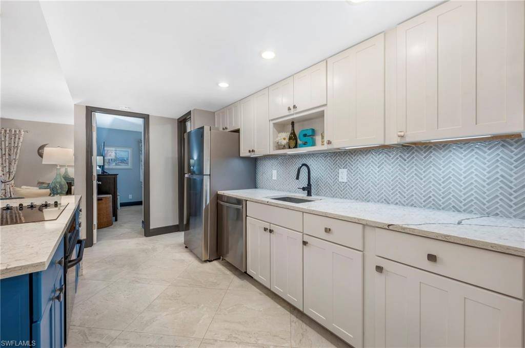 Naples, FL 34112,272 Palm DR #8