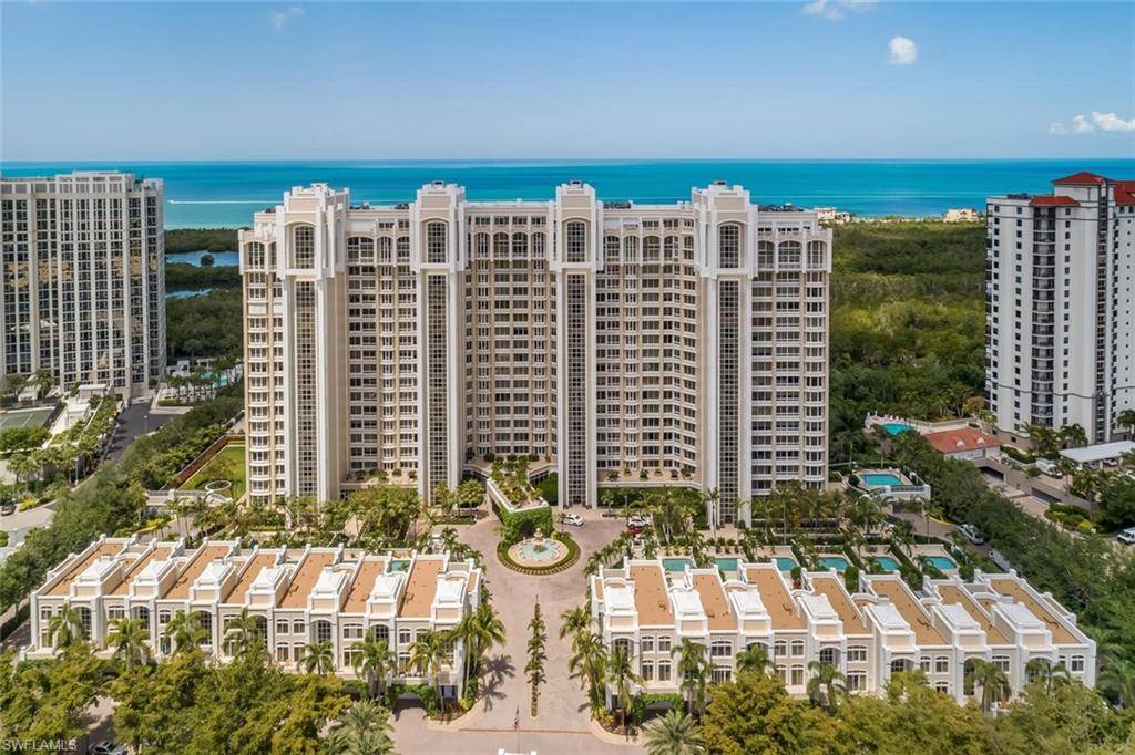 Naples, FL 34108,7117 Pelican Bay BLVD #1806