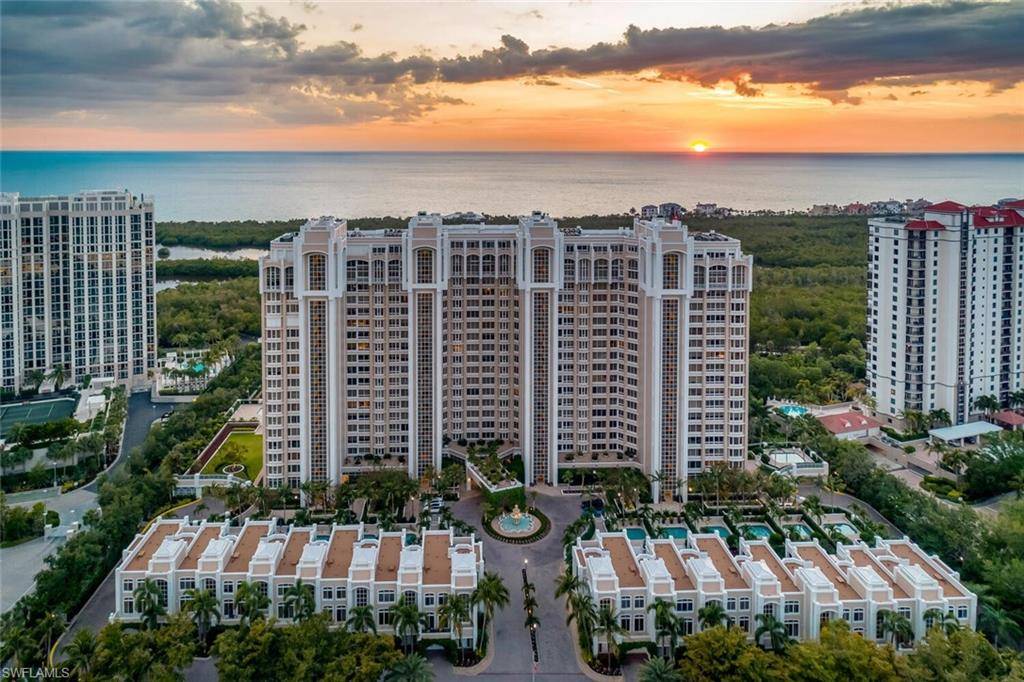 Naples, FL 34108,7117 Pelican Bay BLVD #1806