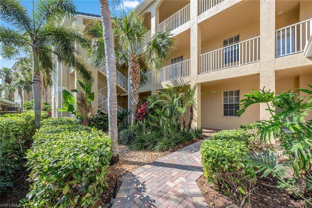 Bonita Springs, FL 34134,3471 Pointe Creek CT #201