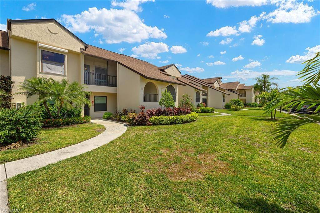 Fort Myers, FL 33919,8430 Charter Club CIR #13