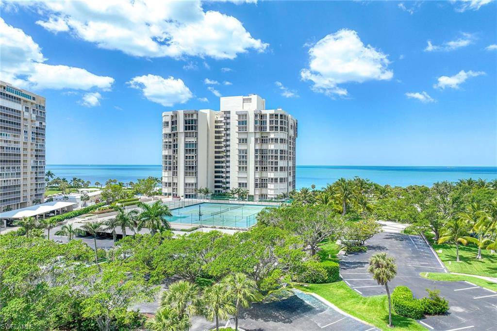 Naples, FL 34103,4051 Gulf Shore BLVD N #201