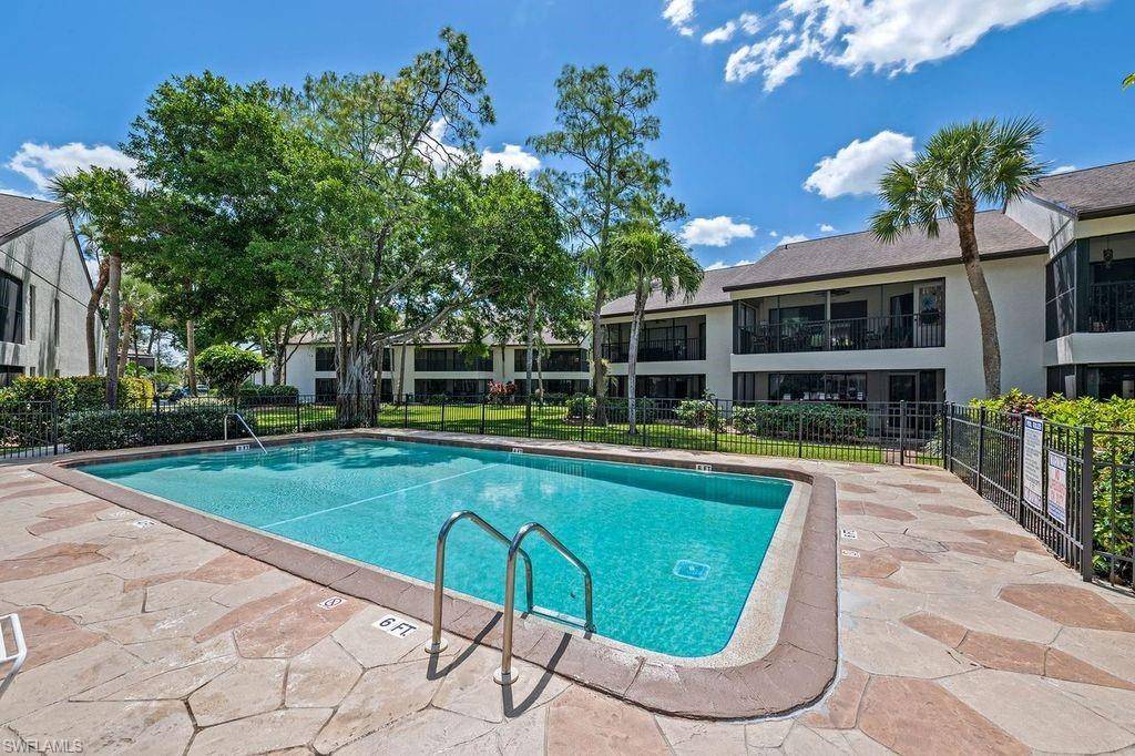 Naples, FL 34112,1824 Kings Lake BLVD #201