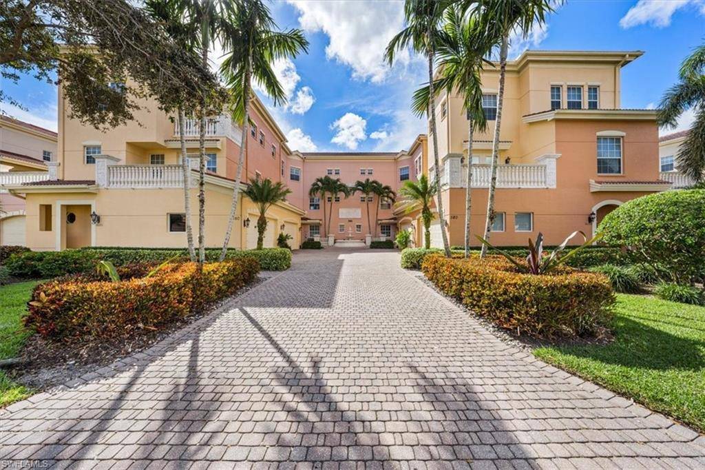 Naples, FL 34119,580 Avellino Isles CIR #102