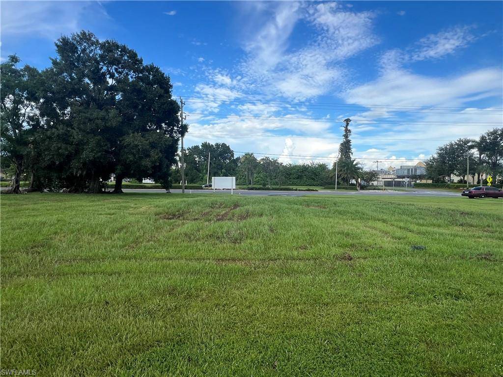 Immokalee, FL 34142,S 417-419 S 1st ST