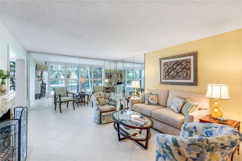 Naples, FL 34103,4200 Belair LN #211