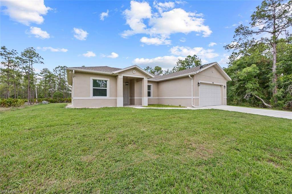 Lehigh Acres, FL 33972,917 Johns AVE